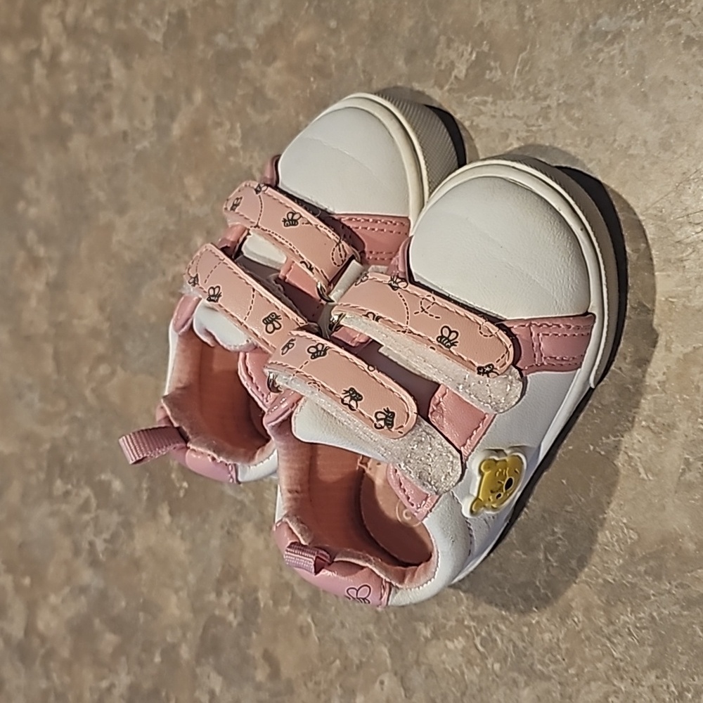 Winnie the Pooh toddler sneakers, size 3